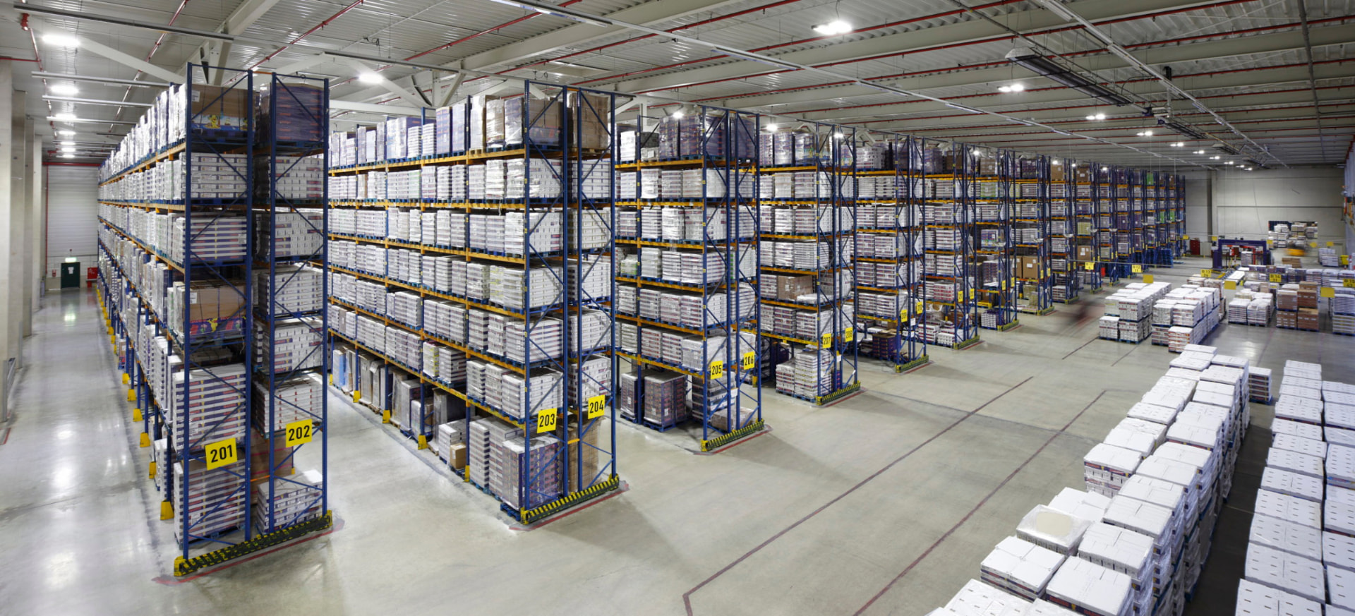 Block- und Regallager — Logistikimmobilie
